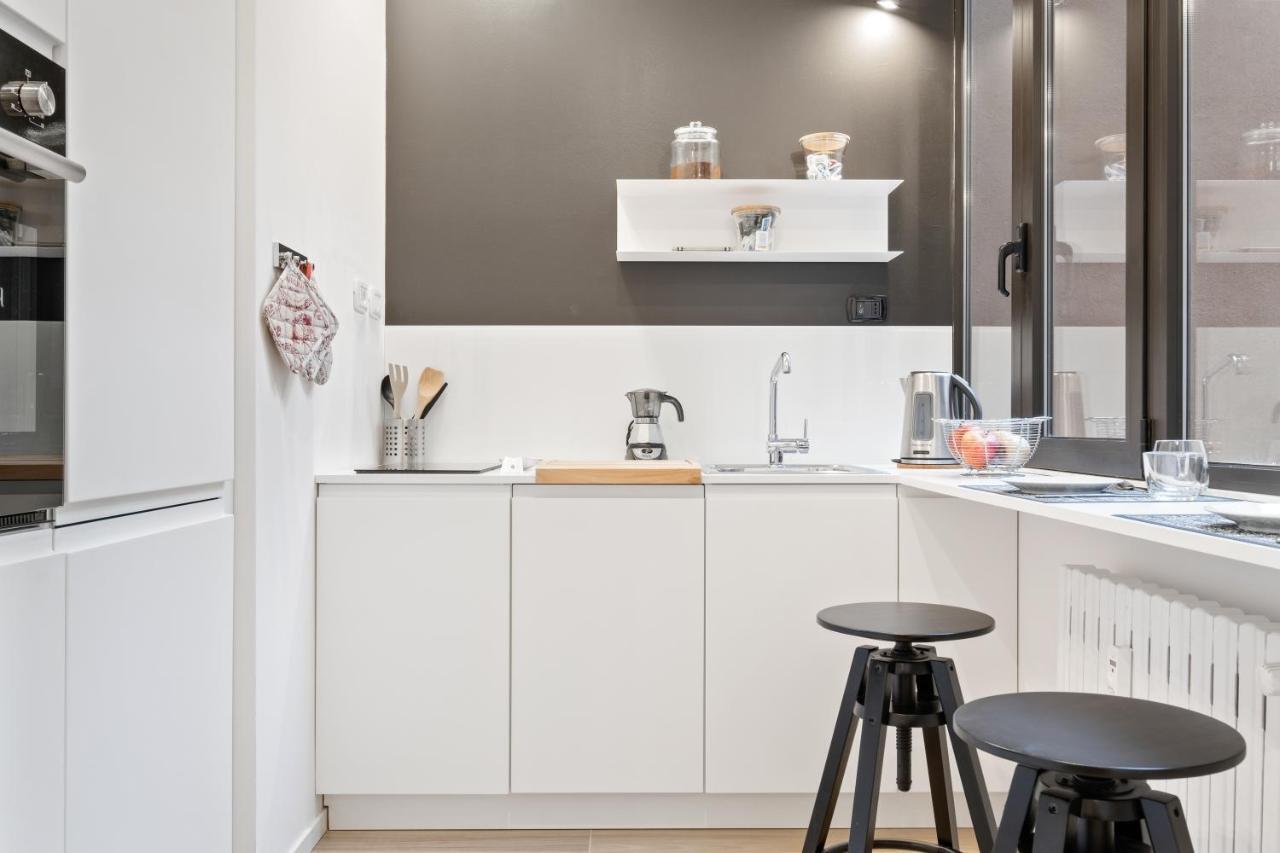 Piazza Maggiore White Apartment Болоня Екстериор снимка