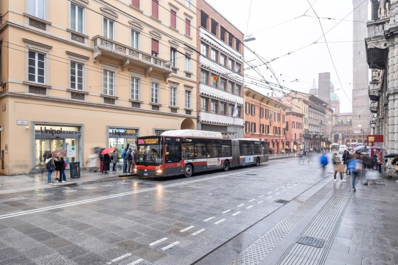 Piazza Maggiore White Apartment Болоня Екстериор снимка