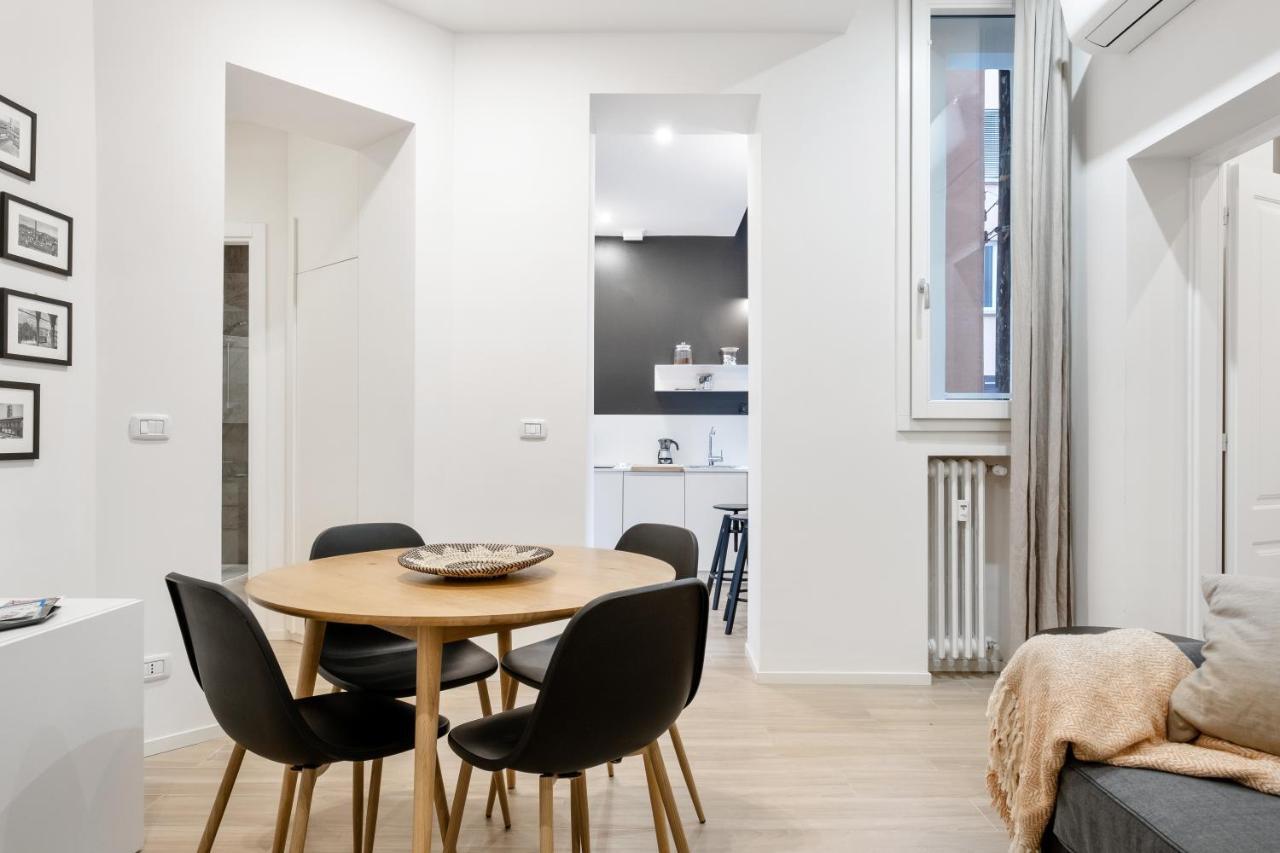 Piazza Maggiore White Apartment Болоня Екстериор снимка