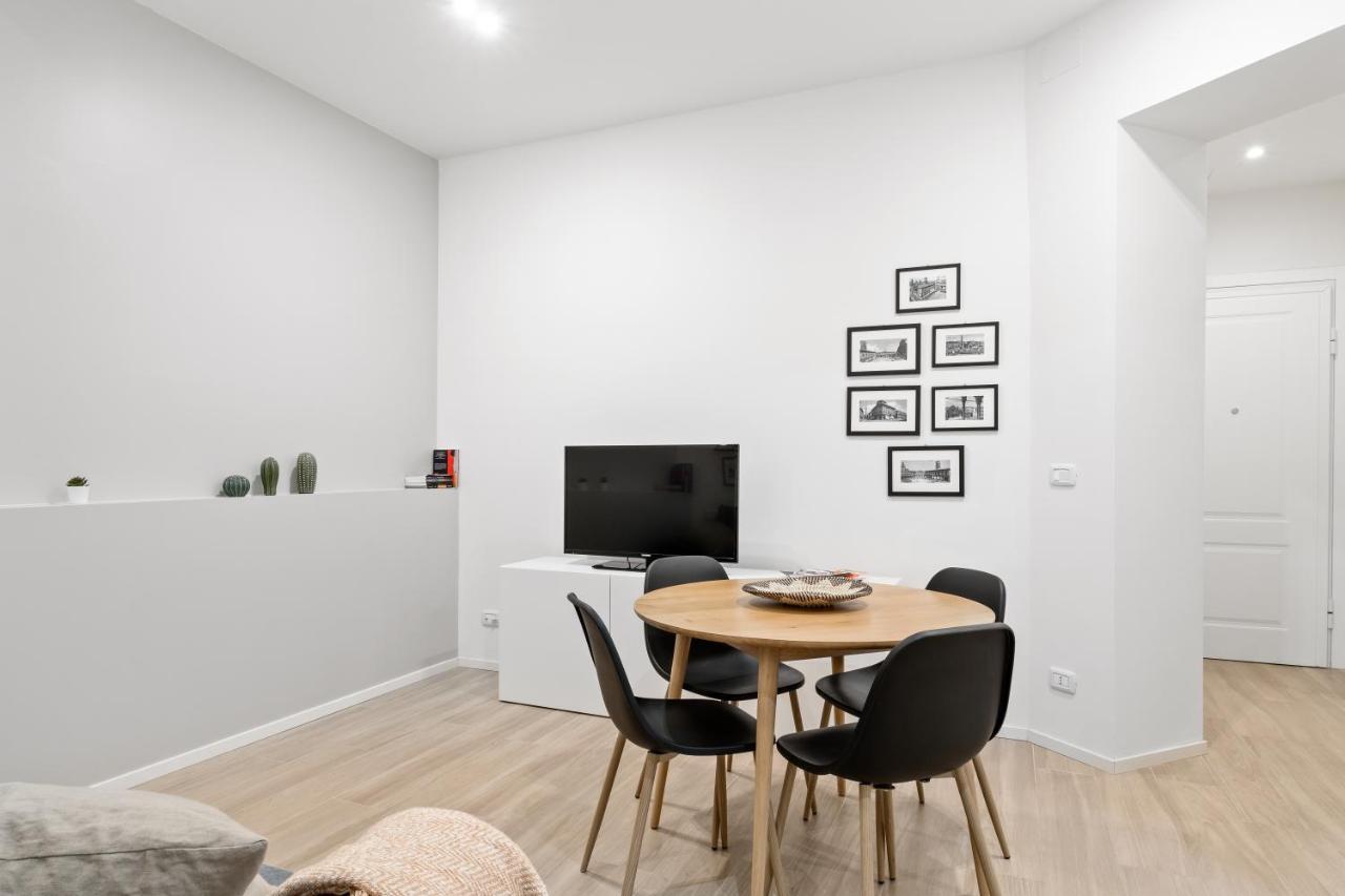 Piazza Maggiore White Apartment Болоня Екстериор снимка